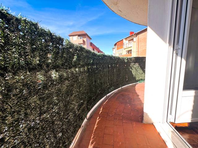 Piso en Venta en Gobelaurre Kalea, 4 en Artatza - Pinueta - Pinosolo