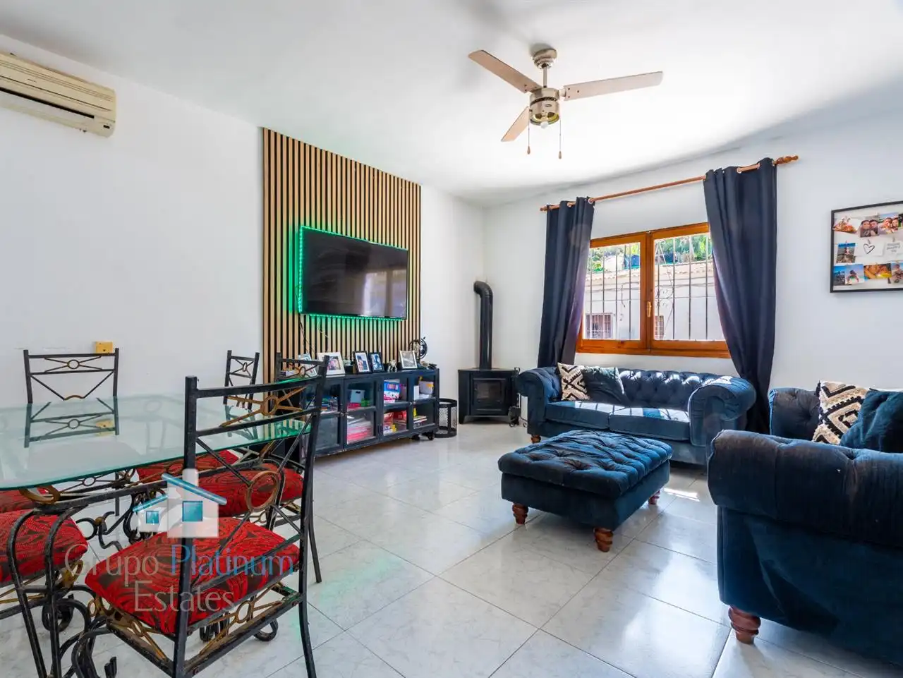Living room of Houses for sale in Cuevas del Almanzora  with Air Conditioner