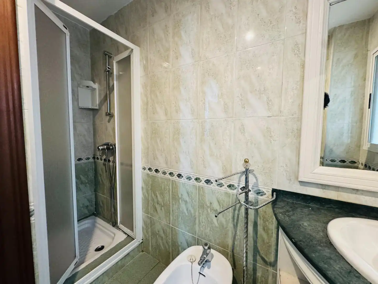 Baño de Piso para compartir en Granada con Terraza, Amueblado y Balcón