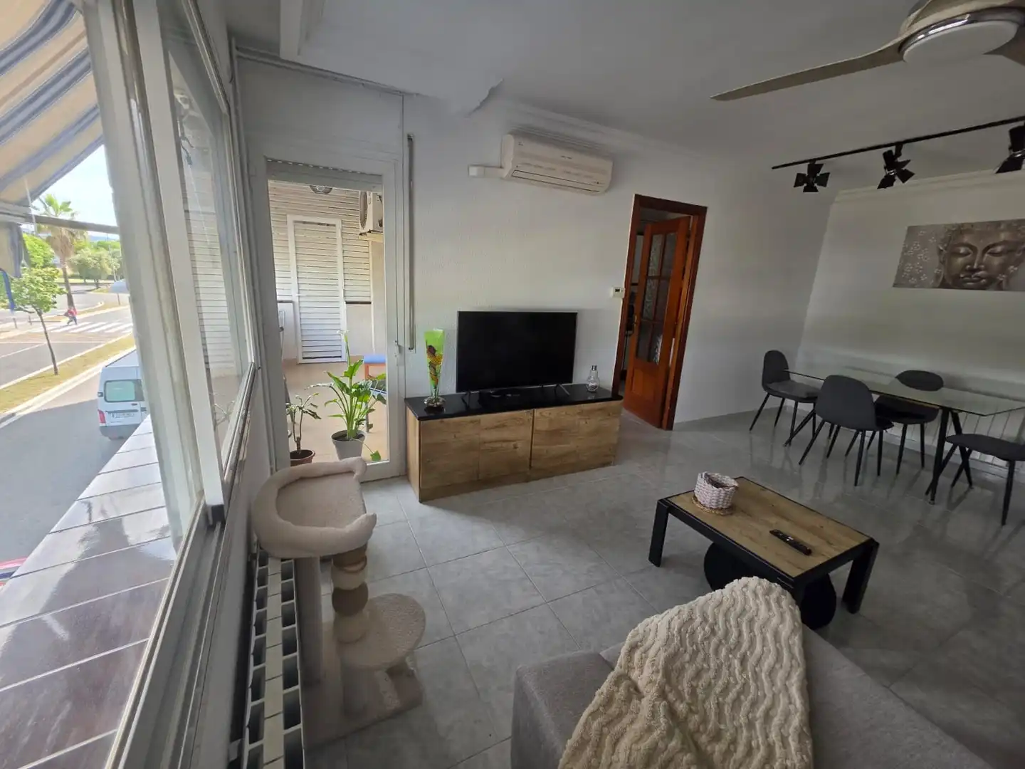 Piso con ascensor en venta en Plaça Agermanament 1, imagen 8