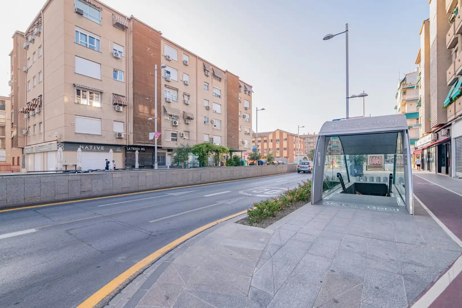 Vista exterior de Piso en venta en Granada con Aire acondicionado, Terraza y Amueblado