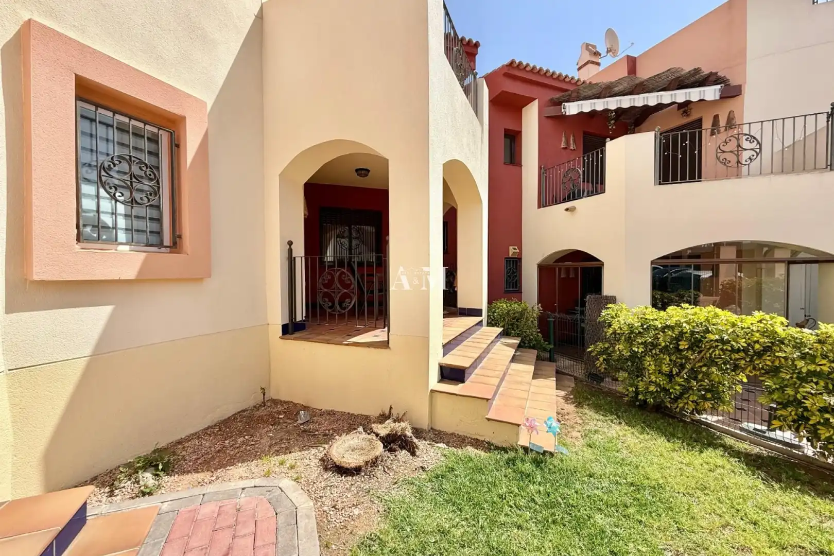 Vista exterior de Casa o xalet de lloguer en Torrevieja amb Aire condicionat, Calefacció i Moblat