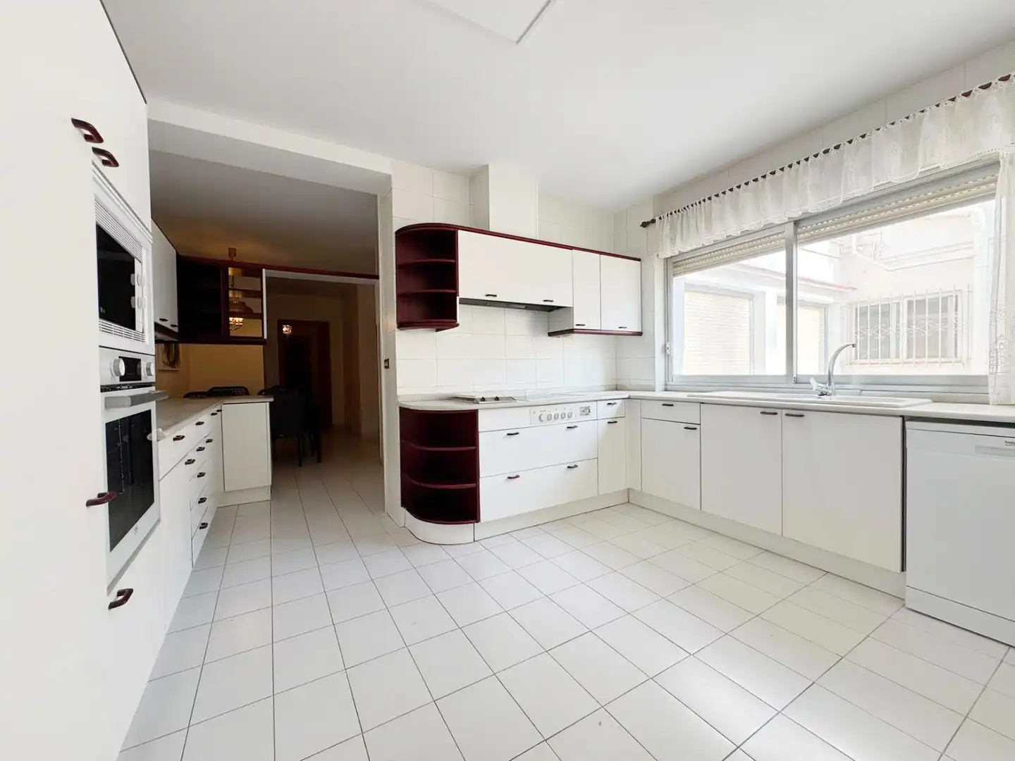 Cocina de Piso de alquiler en Dénia con Calefacción, Amueblado y Balcón