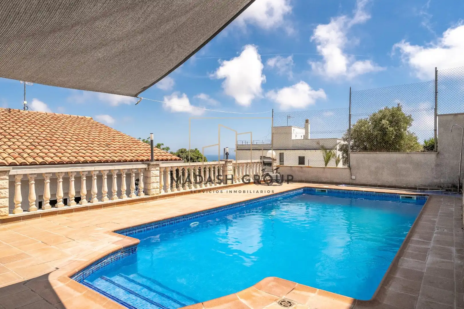 Piscina de Casa o xalet en venda en Calafell amb Aire condicionat, Calefacció i Jardí privat