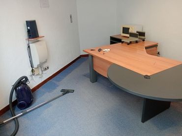 Office space with lift for sale in Plaza Jado