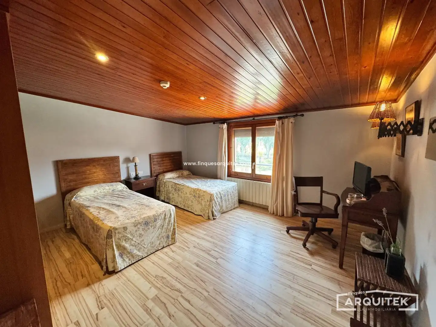 Habitación de Casa o chalet en venta en Monzón con Aire acondicionado, Calefacción y Jardín privado