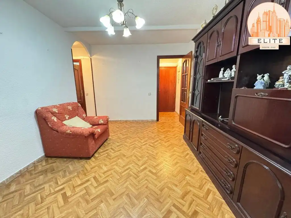Wohnzimmer von Erdgeschoss zum Verkauf in Getafe