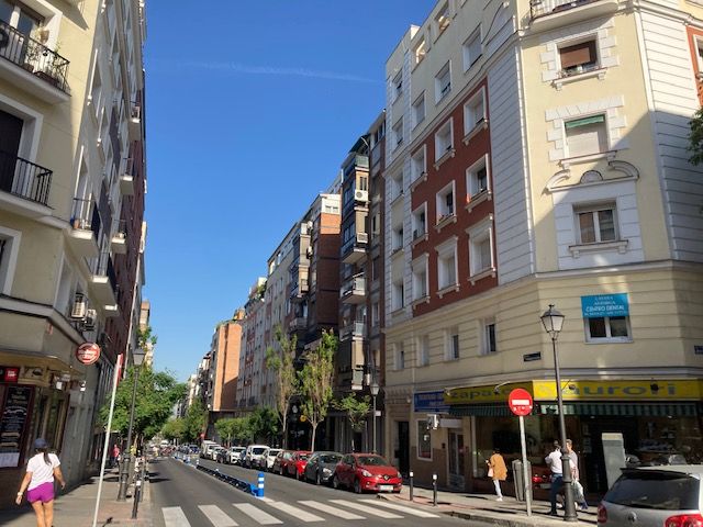 Local en venta en Calle de Fernández de los Ríos, 88, Gaztambide