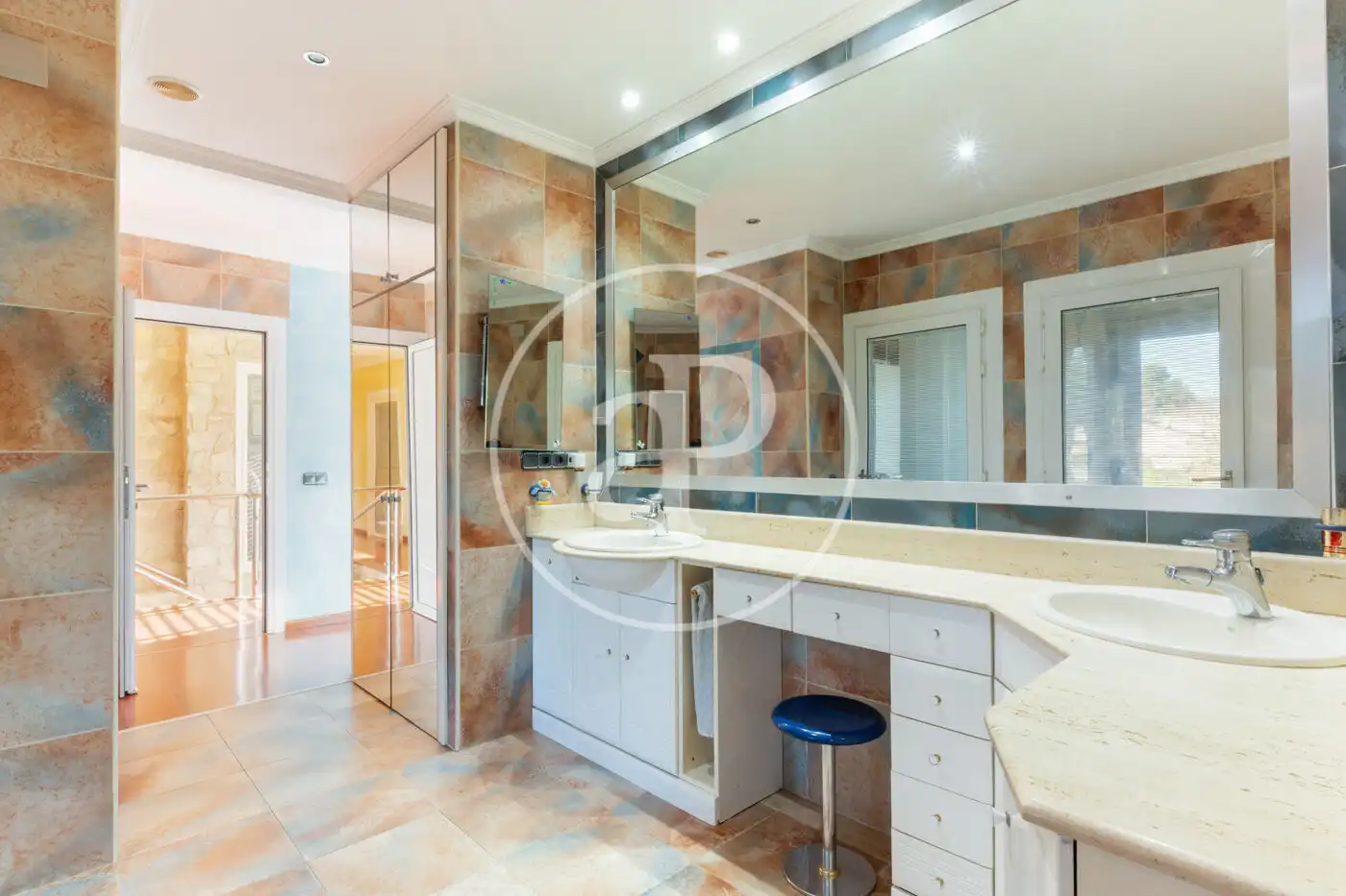 Baño de Casa o chalet en venta en Serra con Aire acondicionado, Calefacción y Jardín privado