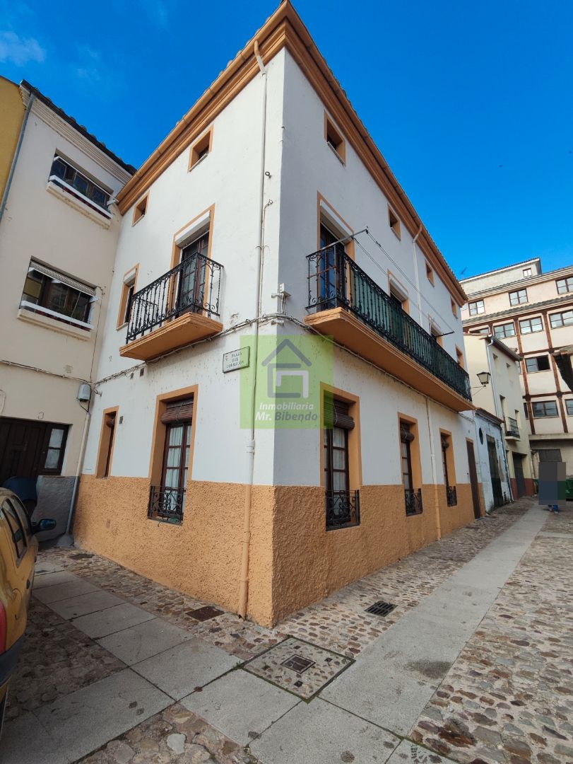 Vista exterior de Casa o xalet en venda en Zamora Capital  amb Calefacció, Moblat i Microones