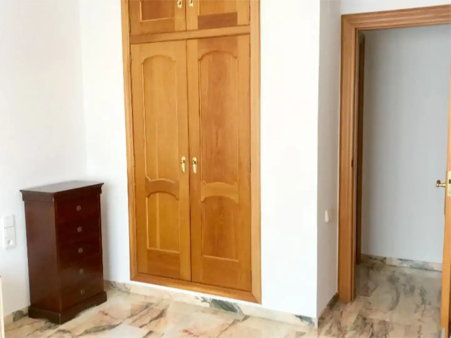 Wohnung zur Miete in Gandia mit Klimaanlage und Balkon