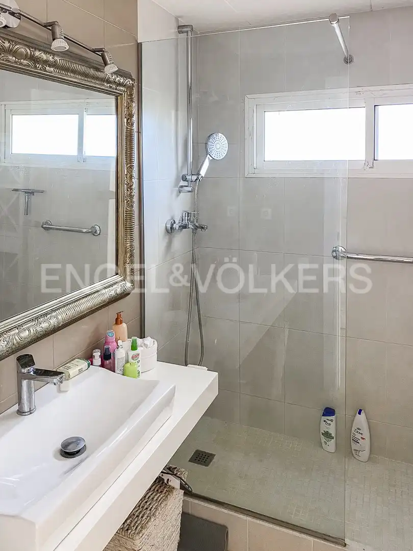 Baño de Casa adosada de alquiler en Sitges con Calefacción, Jardín privado y Terraza