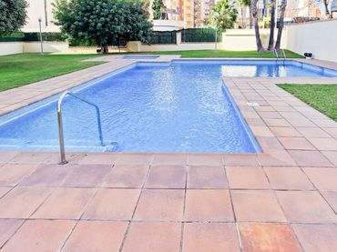 Apartament amb piscina de lloguer a Avenida del Doctor Orts Llorca