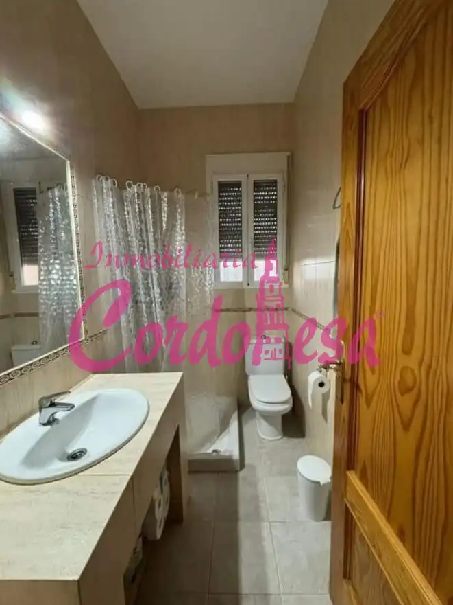 Baño de Finca rústica en venta en Córdoba con Aire acondicionado, Calefacción y Trastero