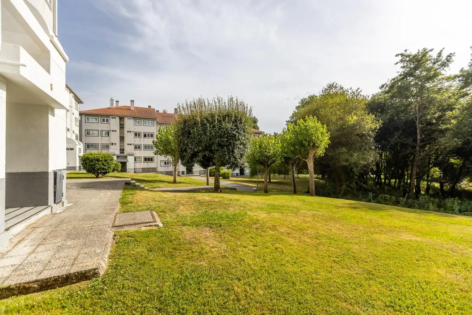 Exterior view of Flat for sale in Oleiros  with Storage room