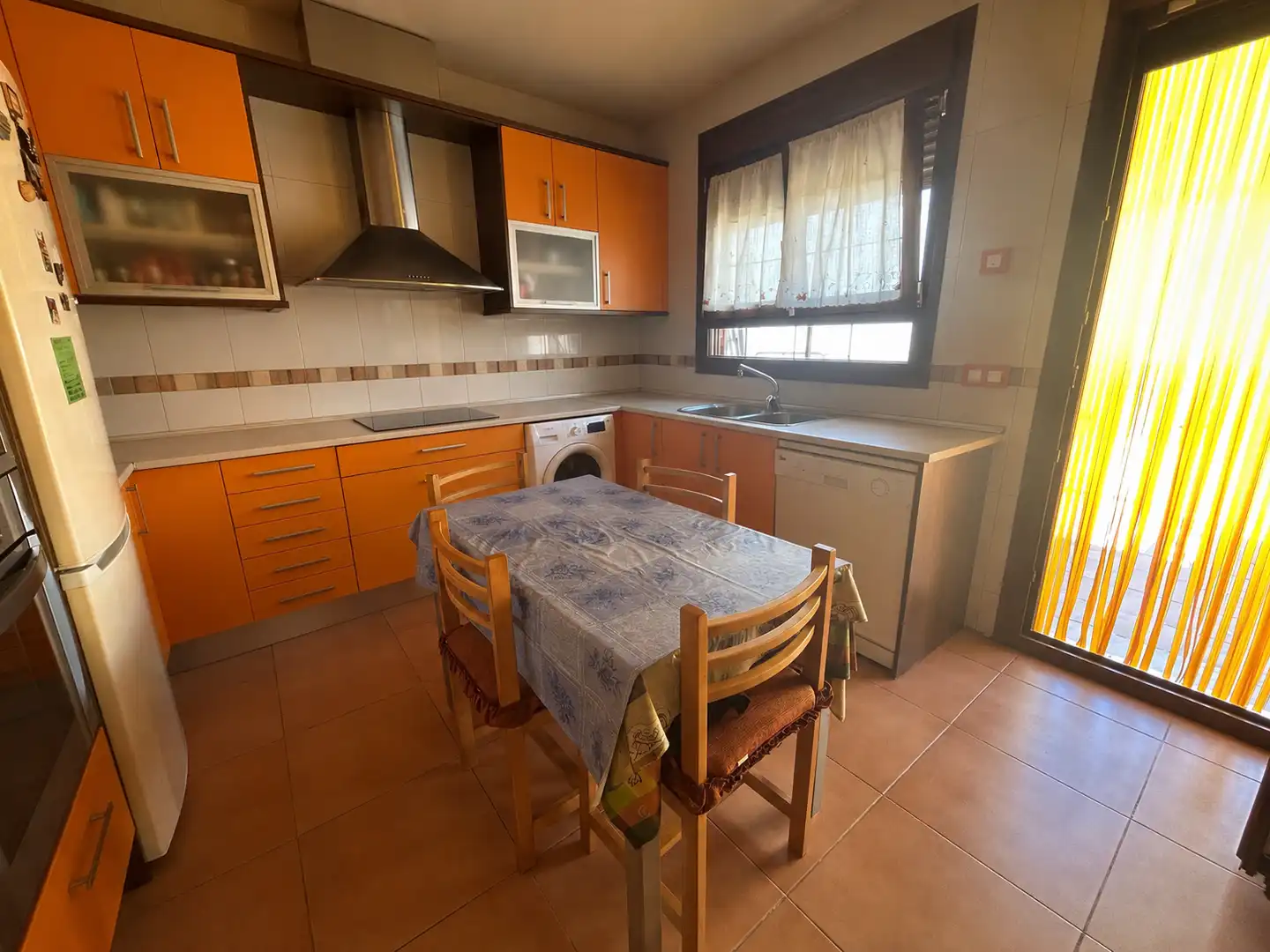 Cuina de Casa adosada en venda en Ciempozuelos amb Aire condicionat, Calefacció i Terrassa