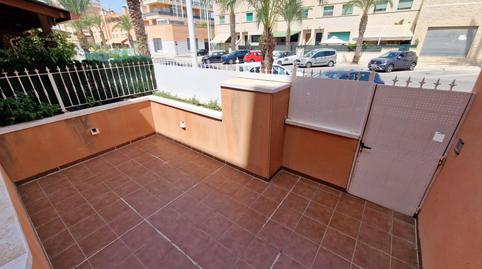 Foto 2 de Casa adosada en venda a El Travaló - Martínez Valero, Alicante