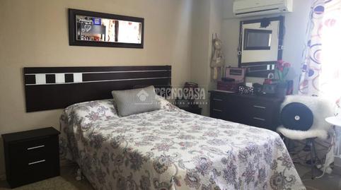 Foto 2 de Piso en venta en Calle Baleares, Nueva Alcalá, Sevilla