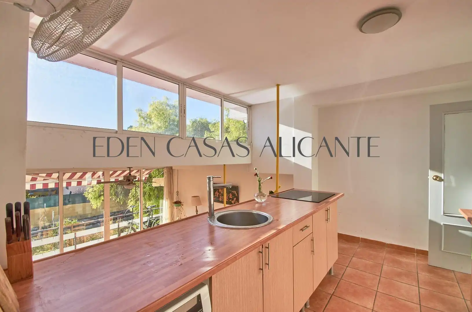 Piso en venta en COVETA FUMA-NIDO AGUILAS, Pueblo Español - Coveta Fumá