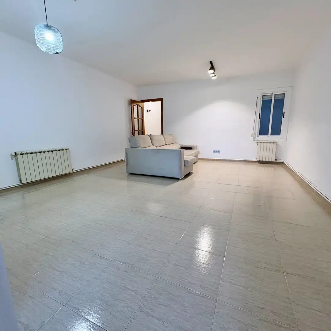 Piso en venta en Sant Boi de Llobregat con Aire acondicionado, Calefacción y Terraza