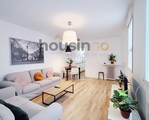 Living room of Flat to rent in  Madrid Capital  with Heating, Terrace and Furnished