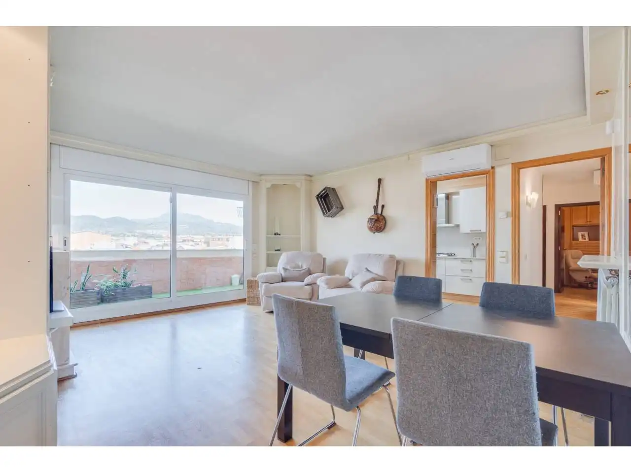 Living room of Duplexes for sale in Terrassa  with Heating, Parquet flooring and Terrace