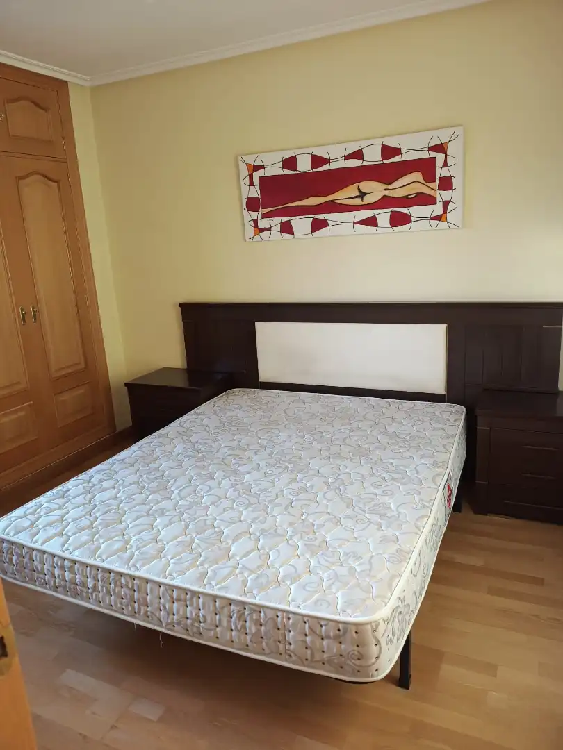 Habitación de Apartamento de alquiler en Palencia con Amueblado