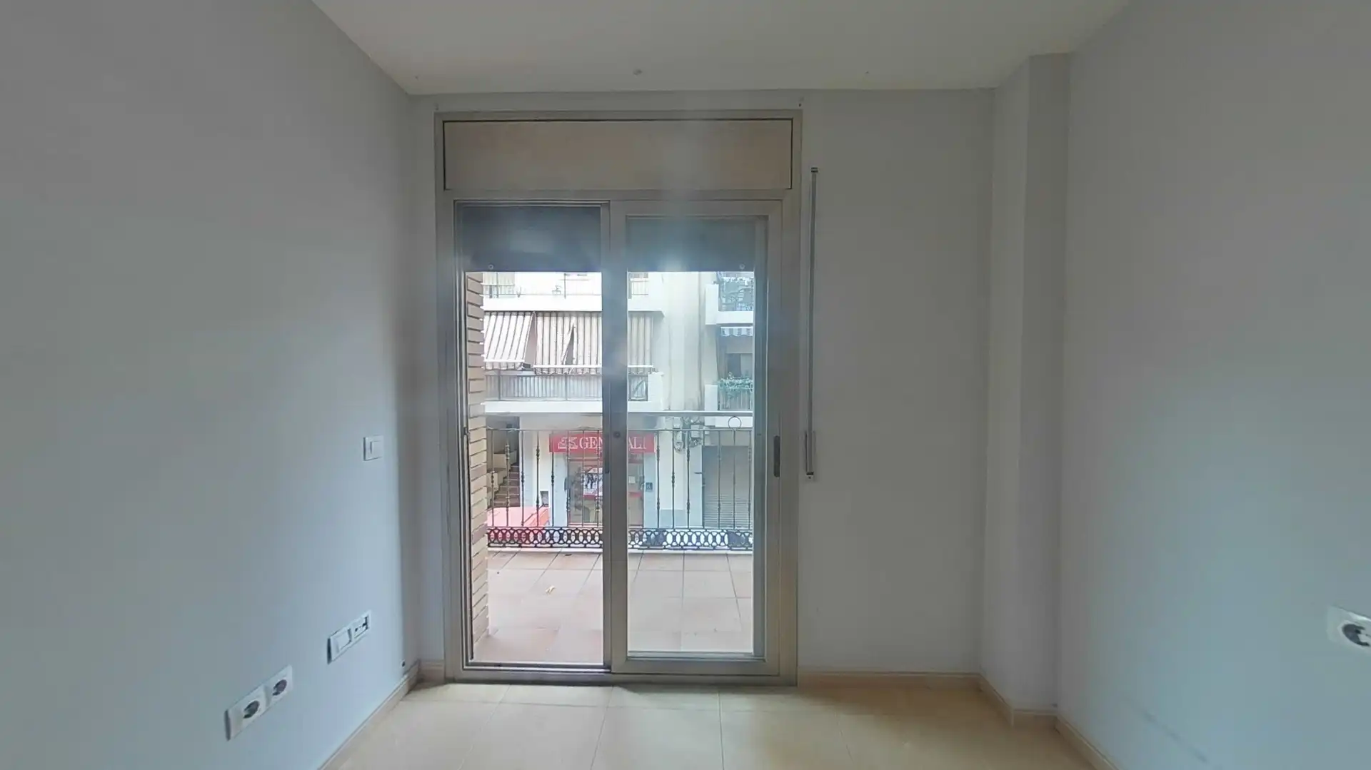 Wohnung zum Verkauf in Torredembarra mit Klimaanlage und Terrasse