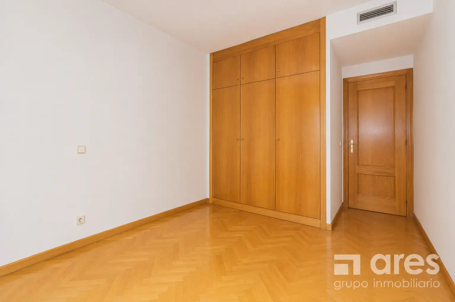 Habitación de Piso en venta en Madrid con Aire acondicionado, Calefacción y Trastero
