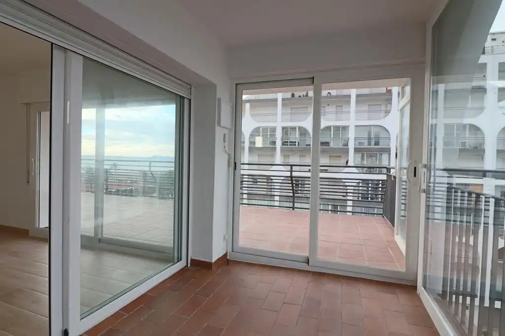 Balcony of Attic for sale in Empuriabrava  with Air Conditioner