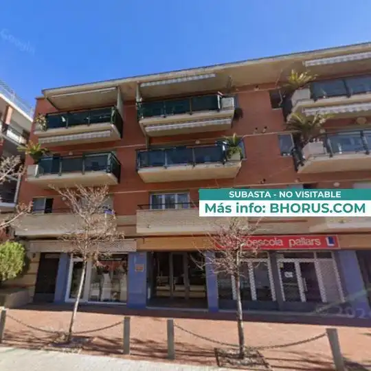 Local comercial en venda a Caresmar 41