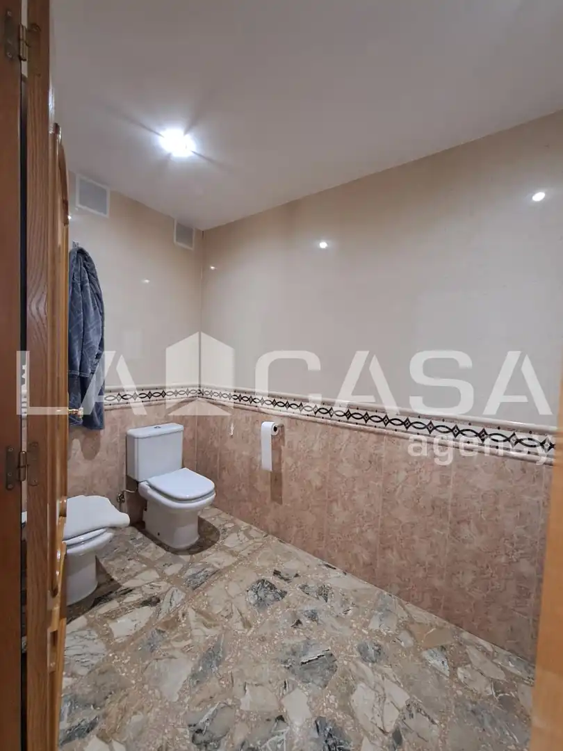 Bany de Casa o xalet en venda en Terrassa amb Terrassa i Piscina
