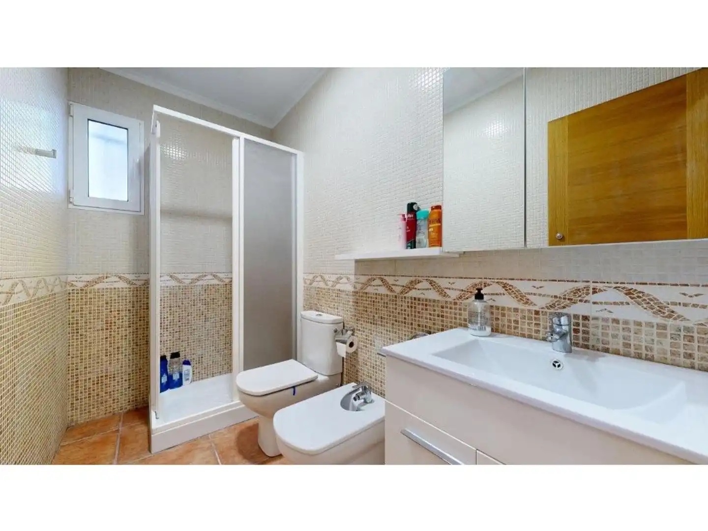 Baño de Casa o chalet en venta en Tavernes de la Valldigna con Aire acondicionado, Jardín privado y Terraza