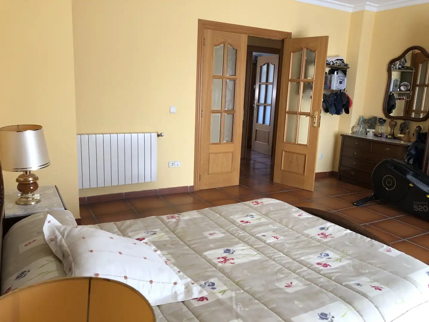 Dormitori de Casa o xalet en venda en La Lastrilla  amb Calefacció, Jardí privat i Traster