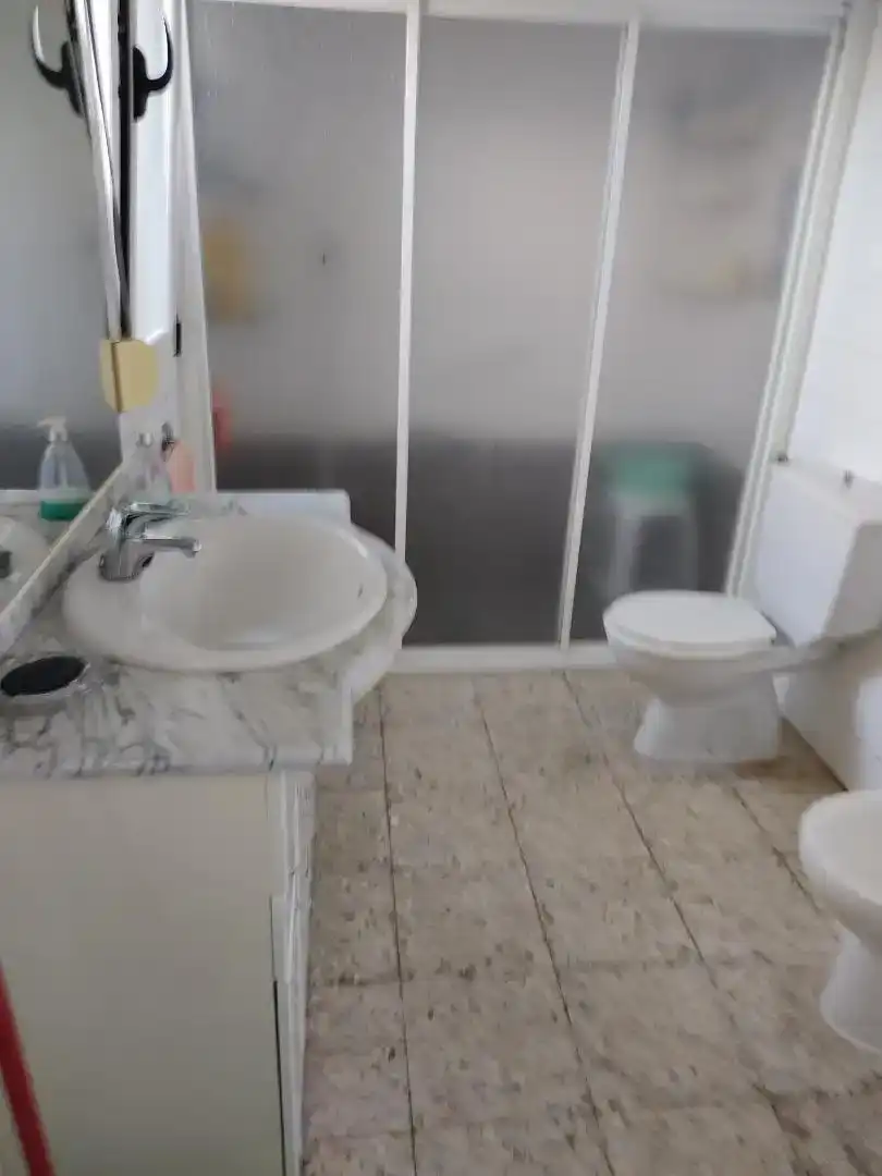 Baño de Casa o chalet en venta en Muelas de los Caballeros con Trastero, Horno y Lavadora