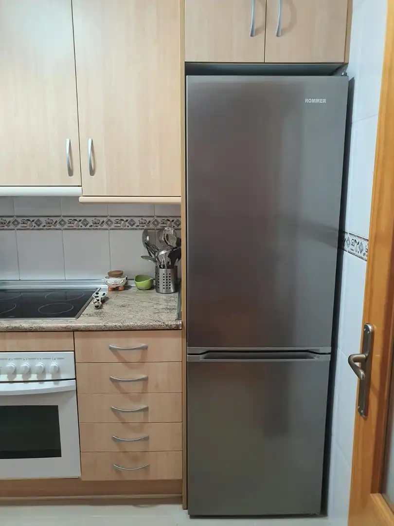 Cuina de Apartament de lloguer en Fuengirola amb Aire condicionat, Calefacció i Terrassa