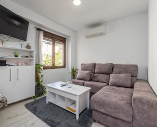 Sala d'estar de Pis en venda en  Granada Capital amb Aire condicionat i Calefacció