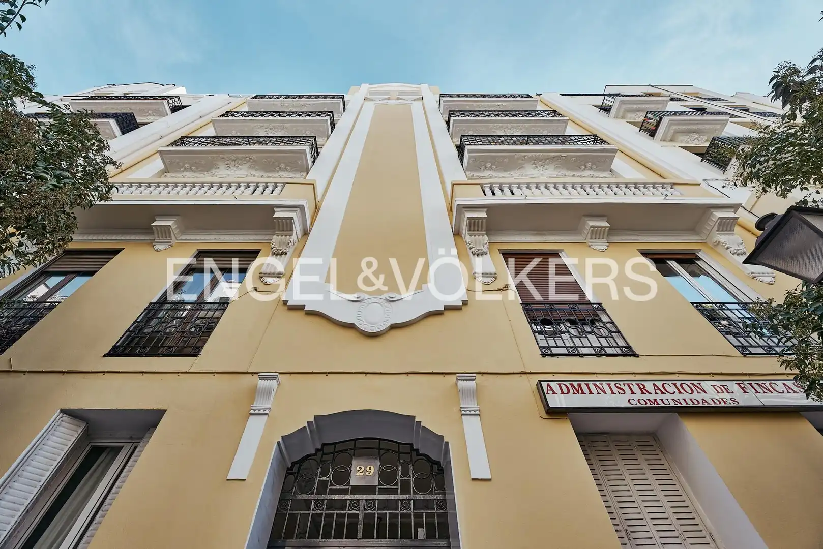 Exterior view of Flat for sale in Madrid  with Air Conditioner, Heating and Parquet flooring