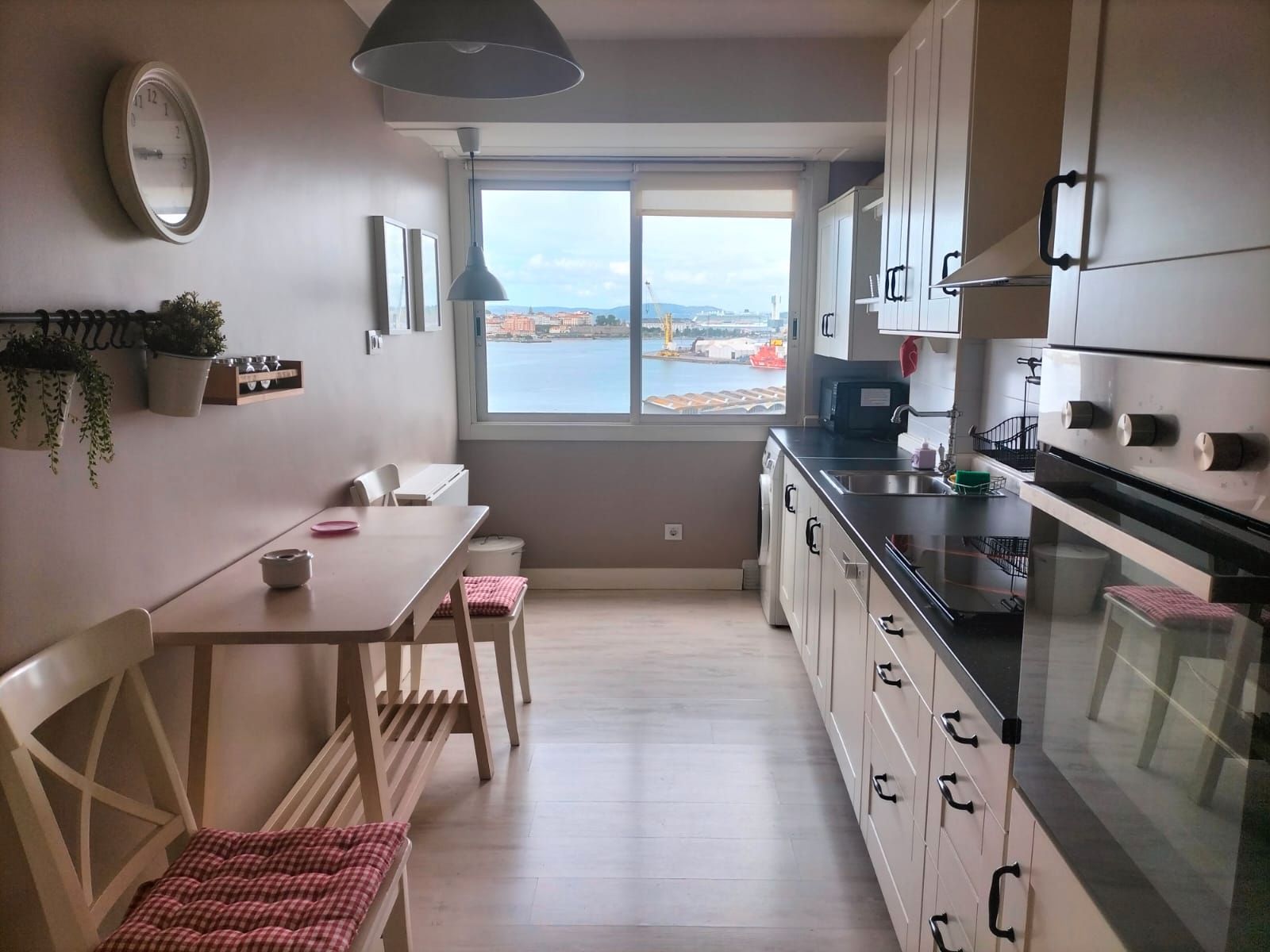 Kitchen of Flat to rent in A Coruña Capital   with Heating, Furnished and Oven