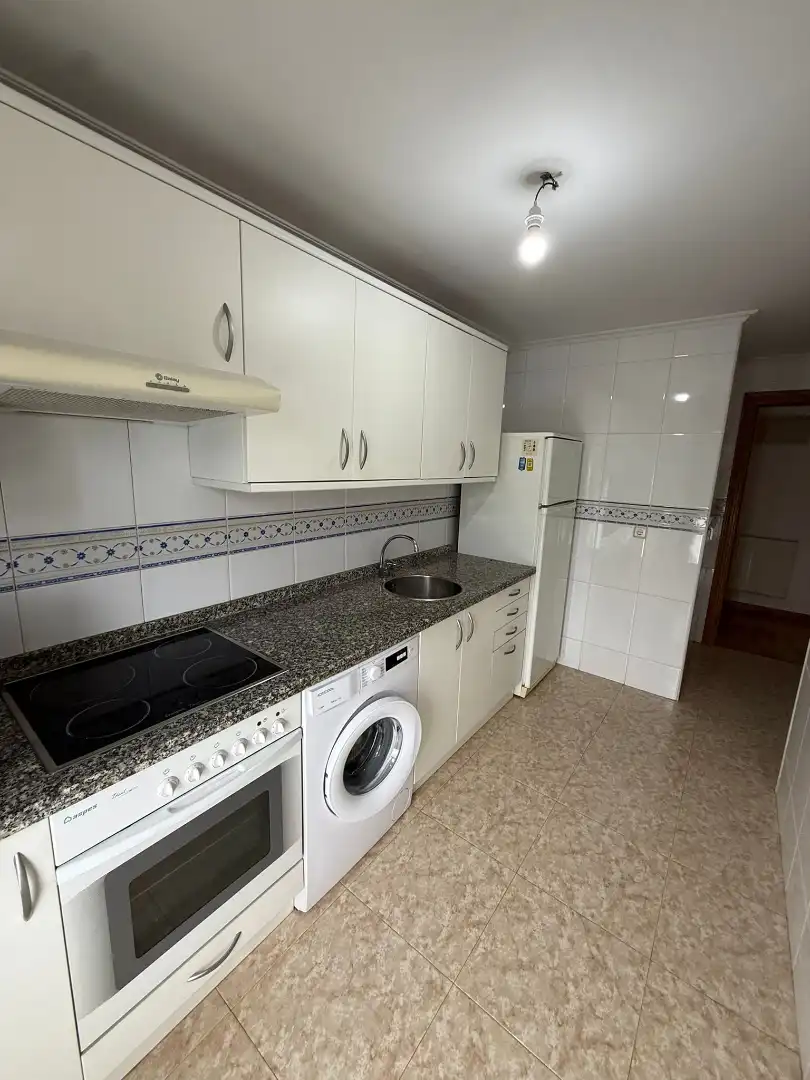 Kitchen of Flat for sale in Oviedo   with Heating