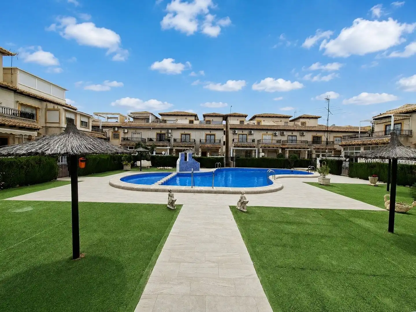 Apartament amb piscina en venda a Orihuela Costa, imagen 2