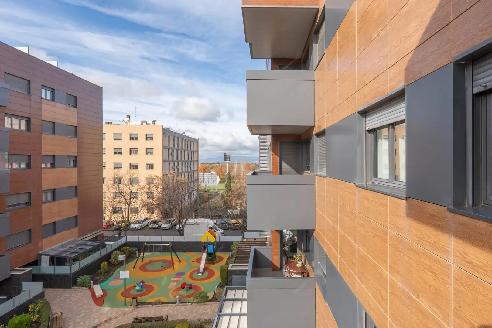 Außenansicht von Wohnung zum Verkauf in Granada mit Heizung, Privatgarten und Balkon