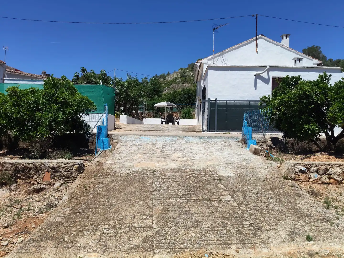 Vista exterior de Finca rústica en venda en Simat de la Valldigna amb Jardí privat, Traster i Piscina