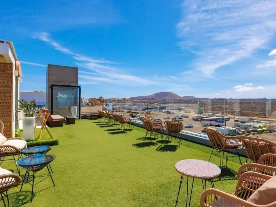 Apartamento con piscina en venta en Av Juan Carlos I 3, imagen 6