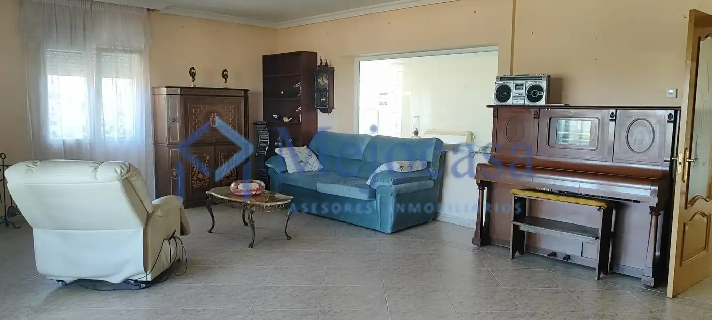 Sala d'estar de Casa o xalet en venda en Valdetorres de Jarama amb Calefacció, Jardí privat i Terrassa