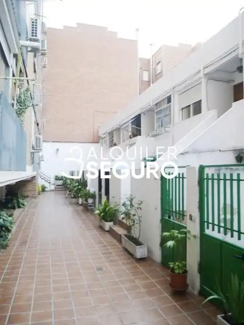 Estudio de alquiler en de Joaquín Lorenzo, Peñagrande