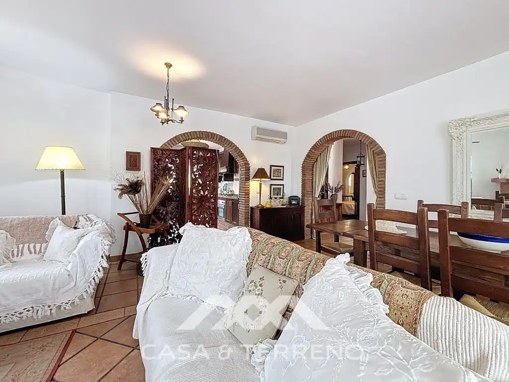 Sala d'estar de Casa o xalet en venda en Canillas de Albaida amb Aire condicionat, Calefacció i Jardí privat