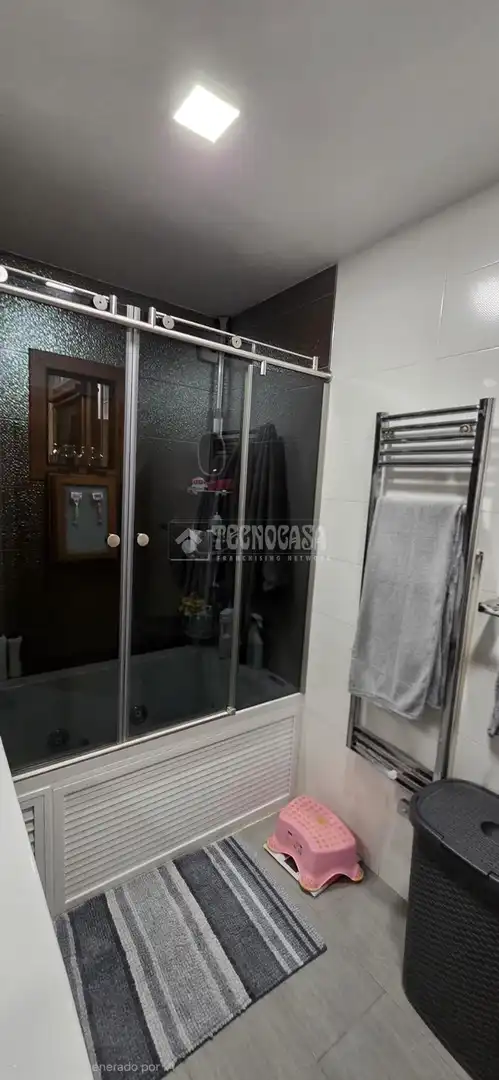 Bathroom of Flat for sale in Sevilla
