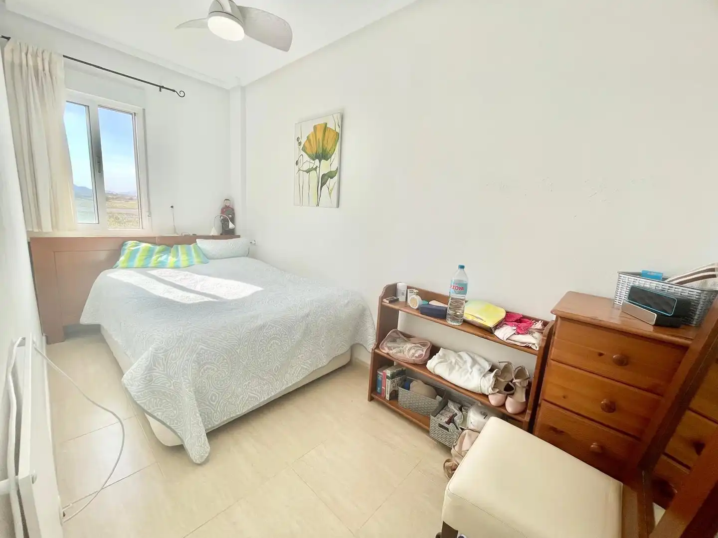 Habitación de Apartamento de alquiler en Daya Nueva con Aire acondicionado, Piscina y Amueblado