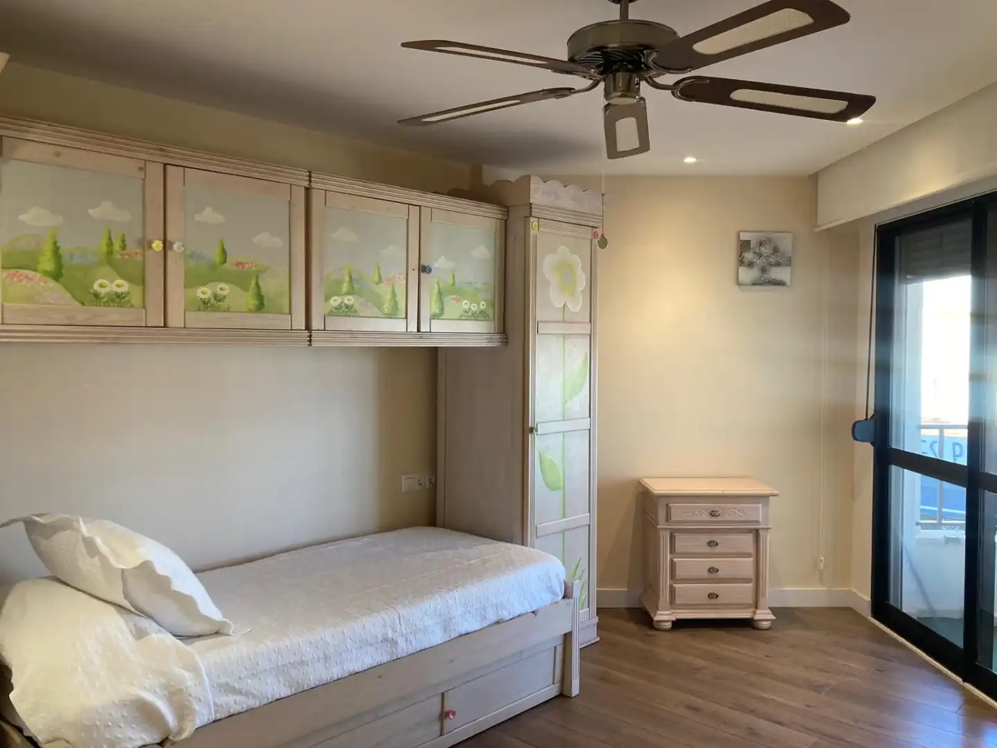 Bedroom of Flat for rent in Vélez-Málaga  with Air Conditioner, Terrace and Furnished